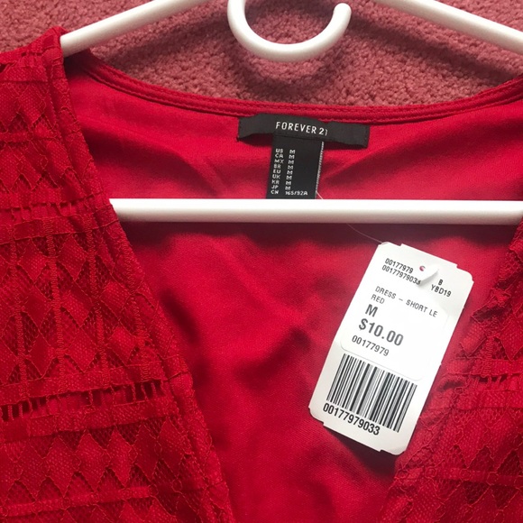 PERFECT VALENTINES DAY DRESS! - Picture 4 of 5